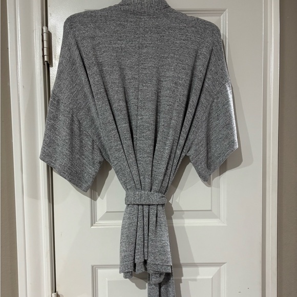 GAP Sweaters - Brand new never worn cute cozy kimono sweater